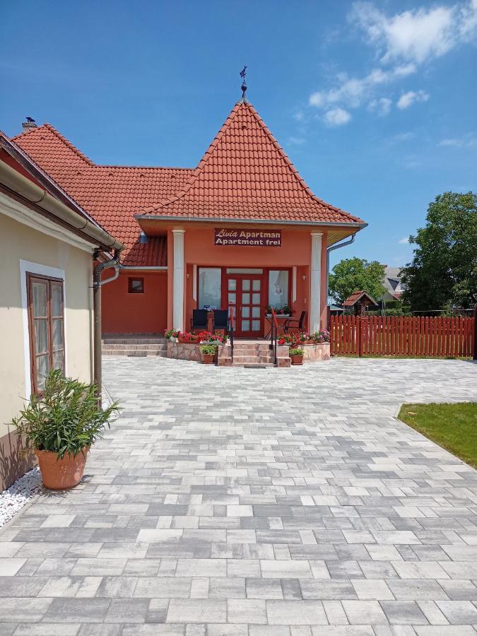 Livia Apartman Бюк Экстерьер фото