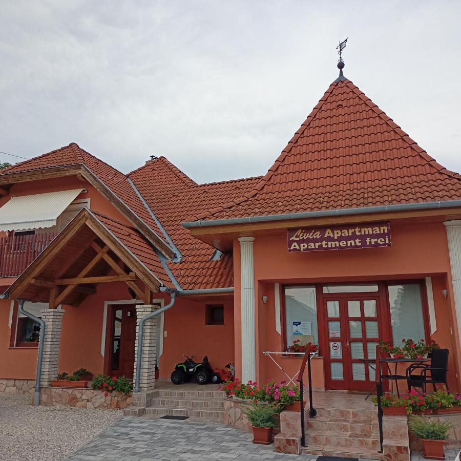 Livia Apartman Бюк Экстерьер фото