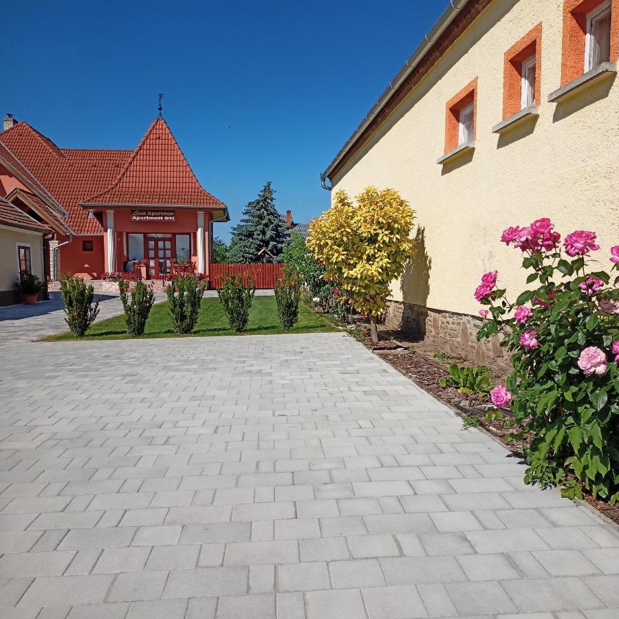Livia Apartman Бюк Экстерьер фото