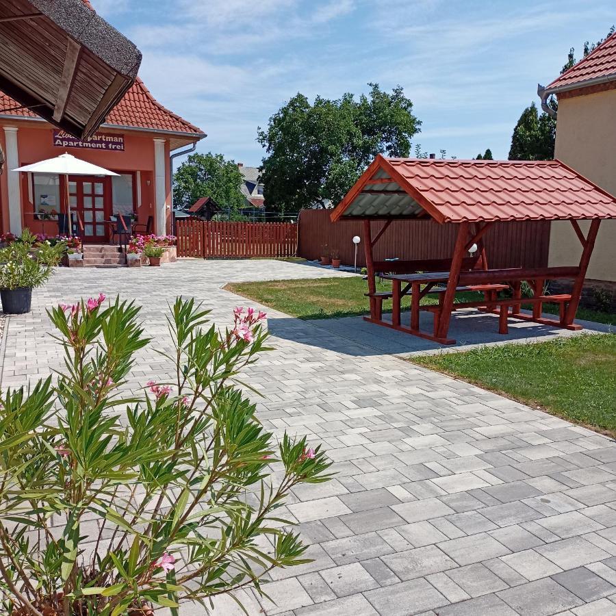 Livia Apartman Бюк Экстерьер фото