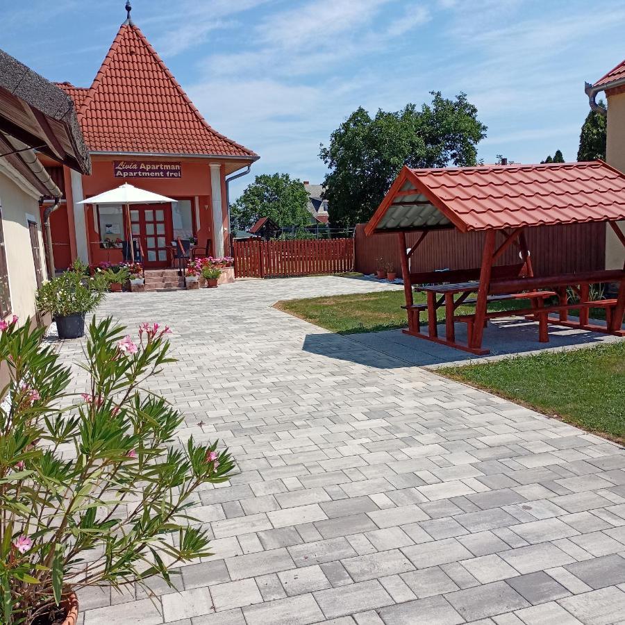 Livia Apartman Бюк Экстерьер фото