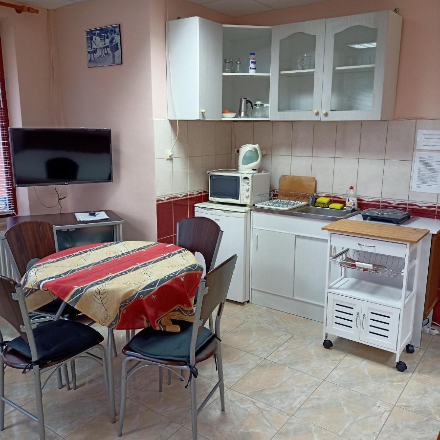 Livia Apartman Бюк Экстерьер фото